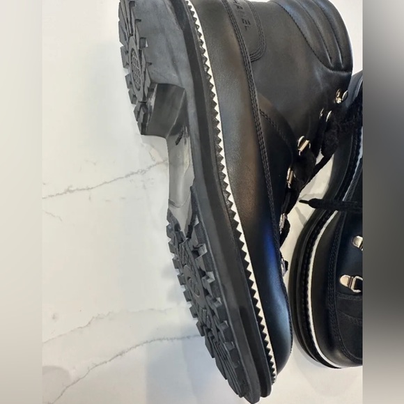 Chanel Combat Hiking Boots Never Worn Sz 42 New Extra Laces Non Skid Leather - Picture 3 of 6